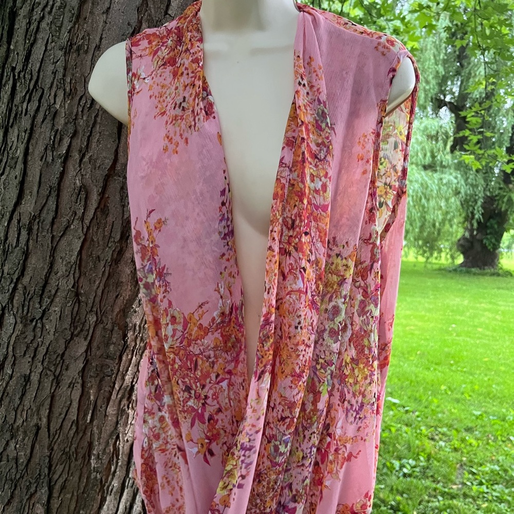 Kut from the Kloth pink floral sleeveless top Large